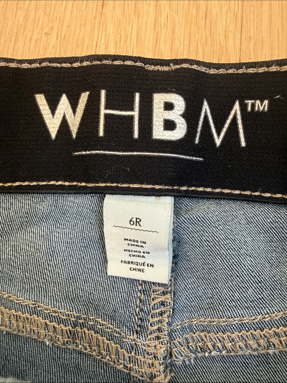 White House Black Market Women's Skinny Jeans - Dark Indigo - Picture 2 of 3
